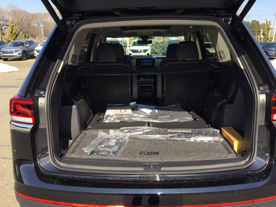 2026 Volkswagen Atlas SE with Technology