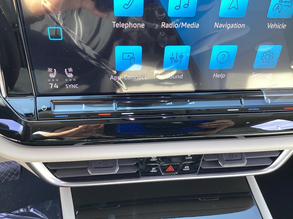 2026 Volkswagen Atlas SE with Technology