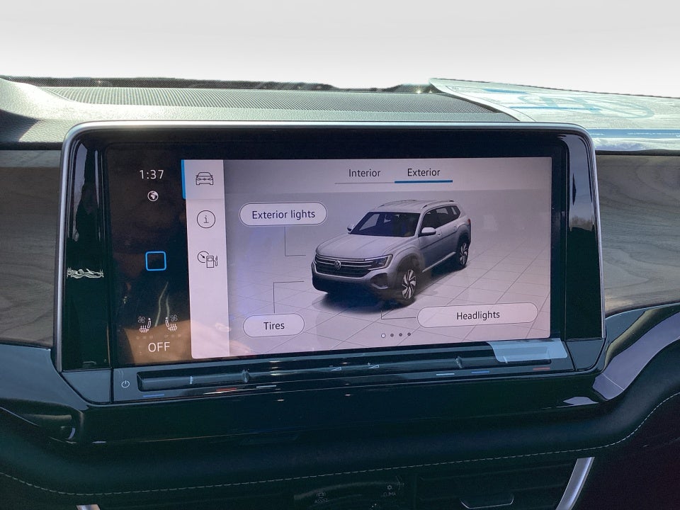 2026 Volkswagen Atlas SE with Technology