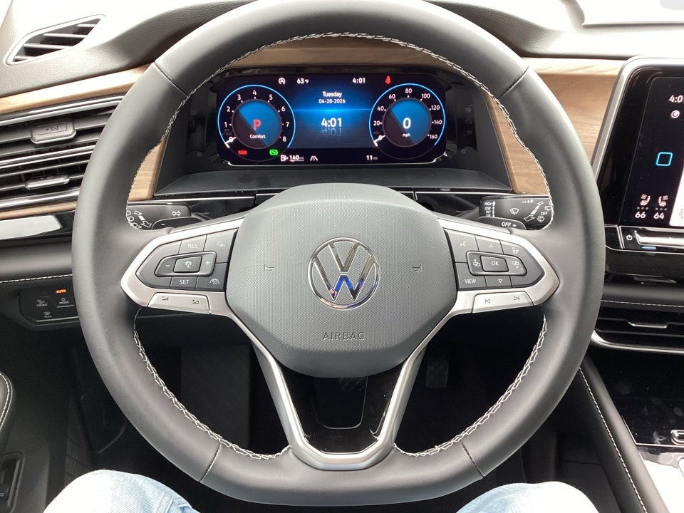 2026 Volkswagen Atlas SE with Technology