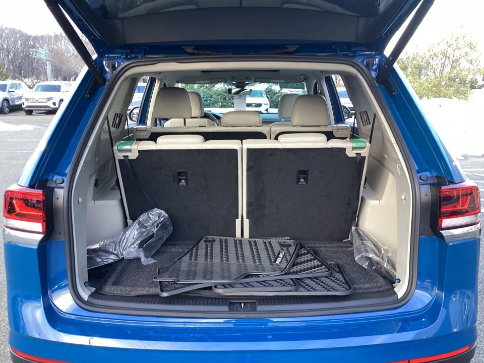 2025 Volkswagen Atlas 2.0T SE w/Technology