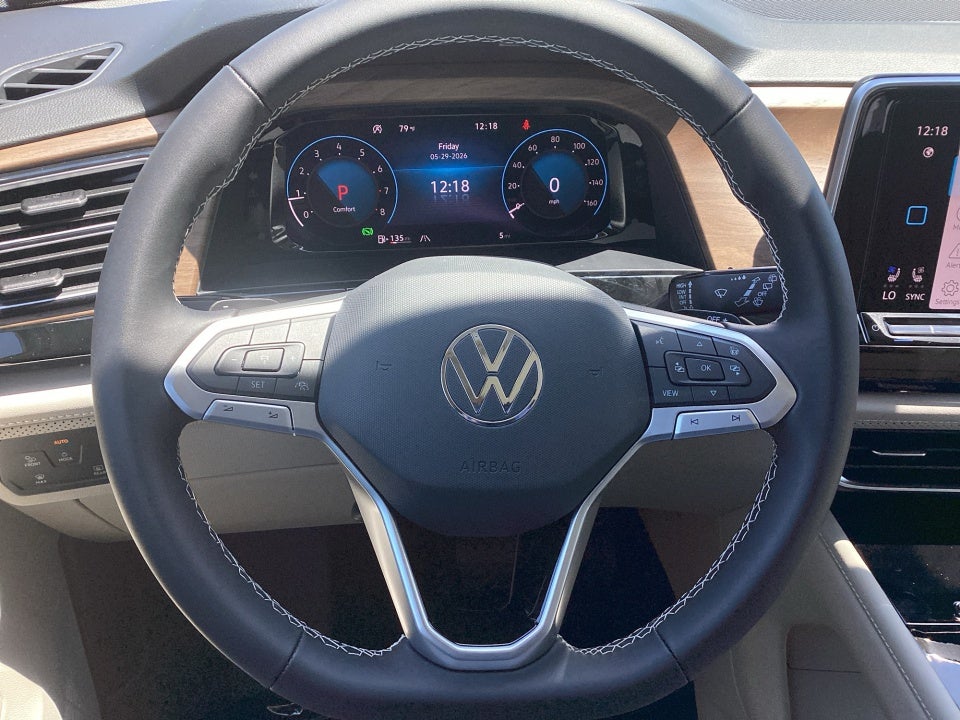 2026 Volkswagen Atlas SE with Technology