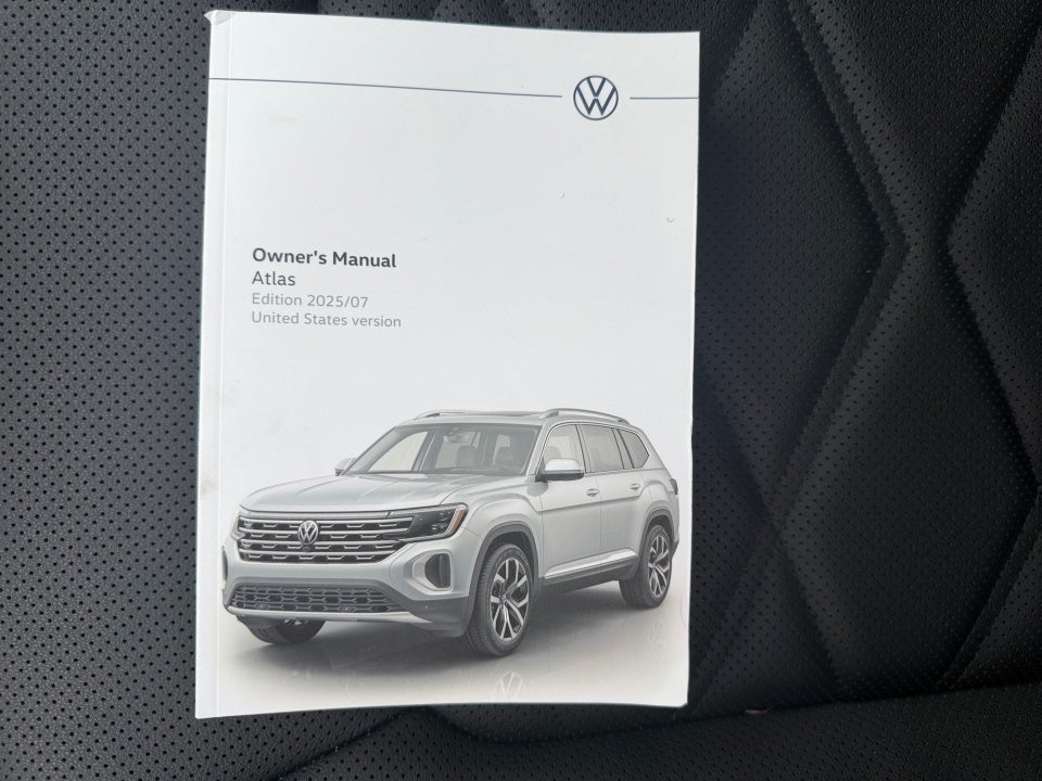 2026 Volkswagen Atlas 2.0T SE