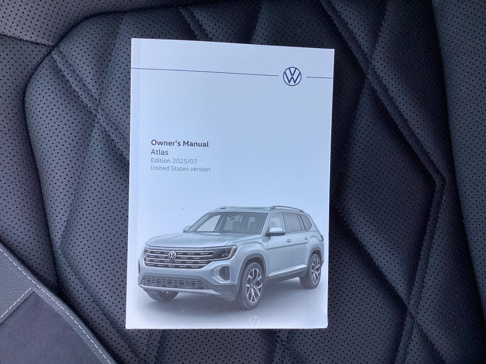 2026 Volkswagen Atlas 2.0T SE