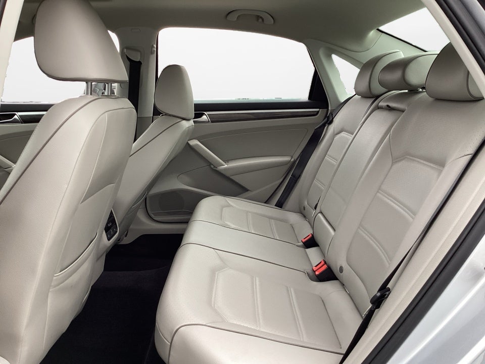 2018 Volkswagen Passat 2.0T SE