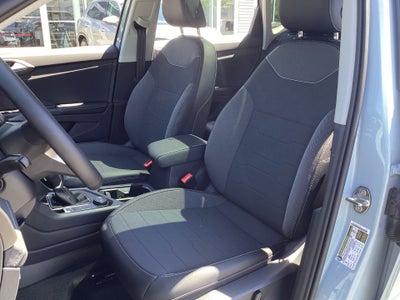 2026 Volkswagen Taos SE Black