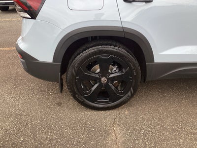 2026 Volkswagen Taos SE Black