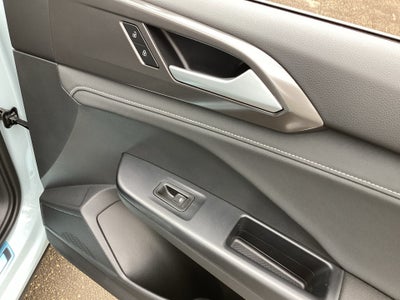 2026 Volkswagen Taos SE Black