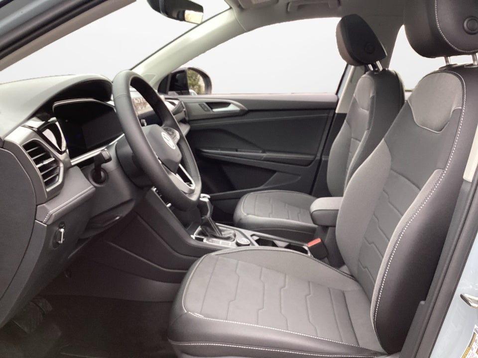 2026 Volkswagen Taos SE Black