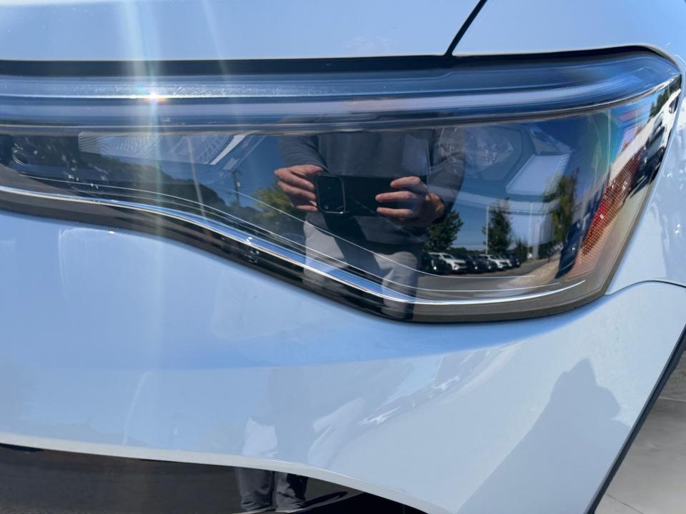 2027 Volkswagen Taos SE Black