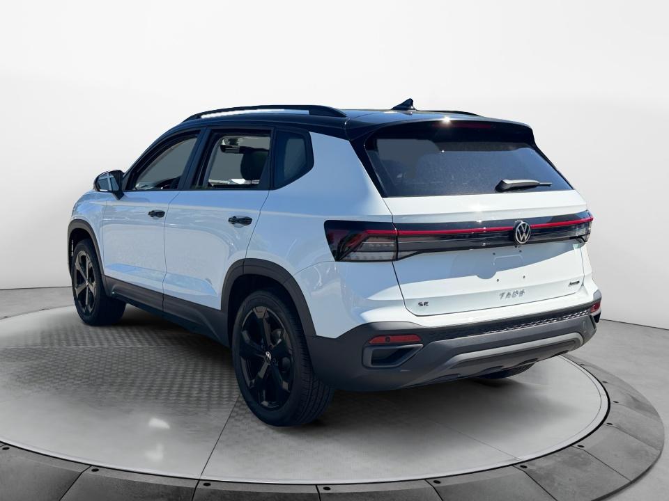 2027 Volkswagen Taos SE Black