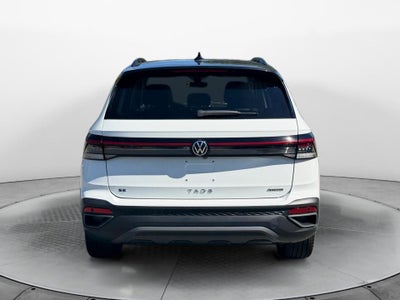 2027 Volkswagen Taos SE Black