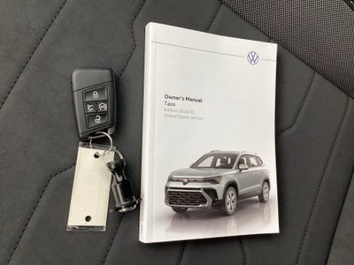 2026 Volkswagen Taos SE Black