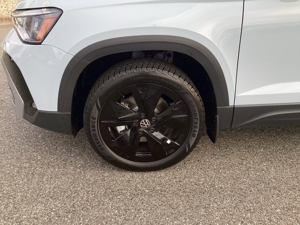 2026 Volkswagen Taos SE