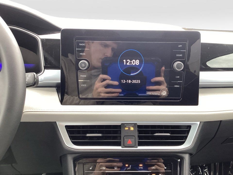 2026 Volkswagen Taos SE