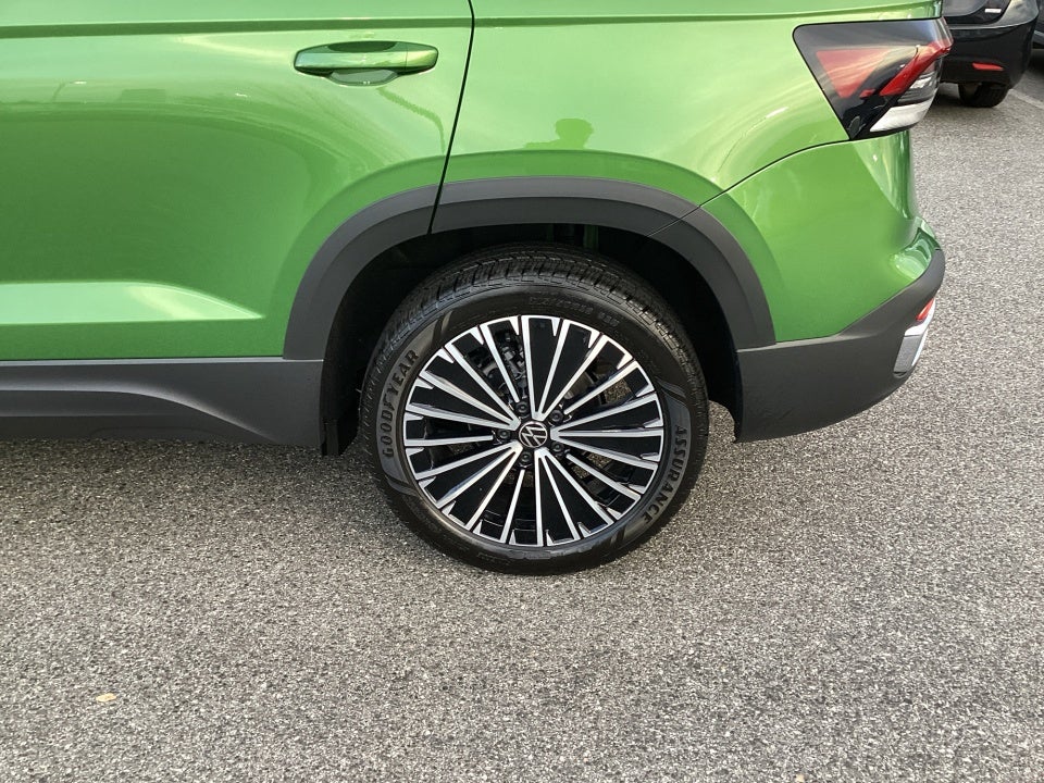 2026 Volkswagen Taos SE