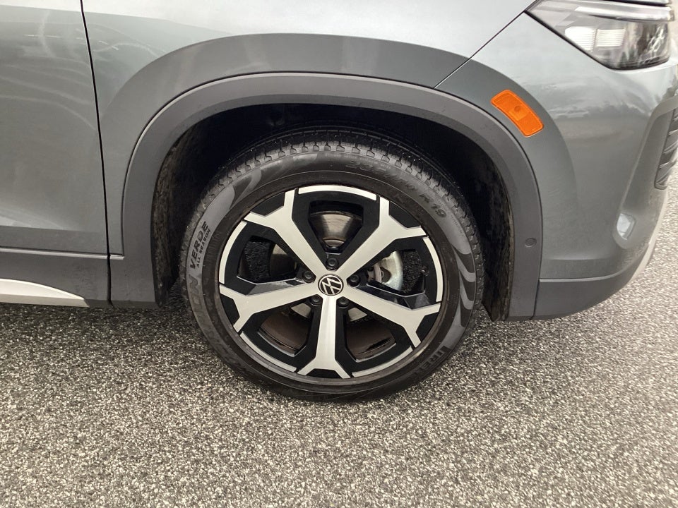 2025 Volkswagen Tiguan 2.0T SE