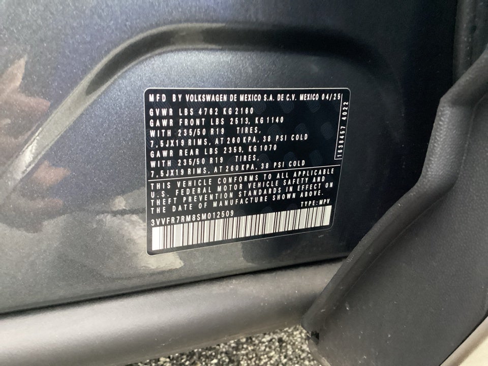 2025 Volkswagen Tiguan 2.0T SE