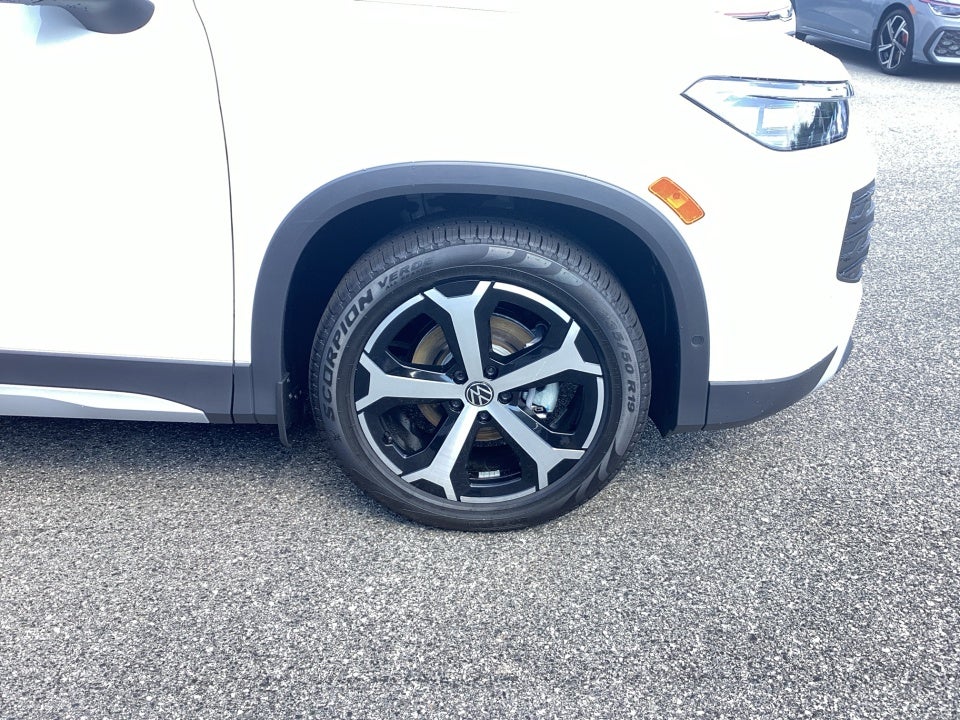 2025 Volkswagen Tiguan 2.0T SE