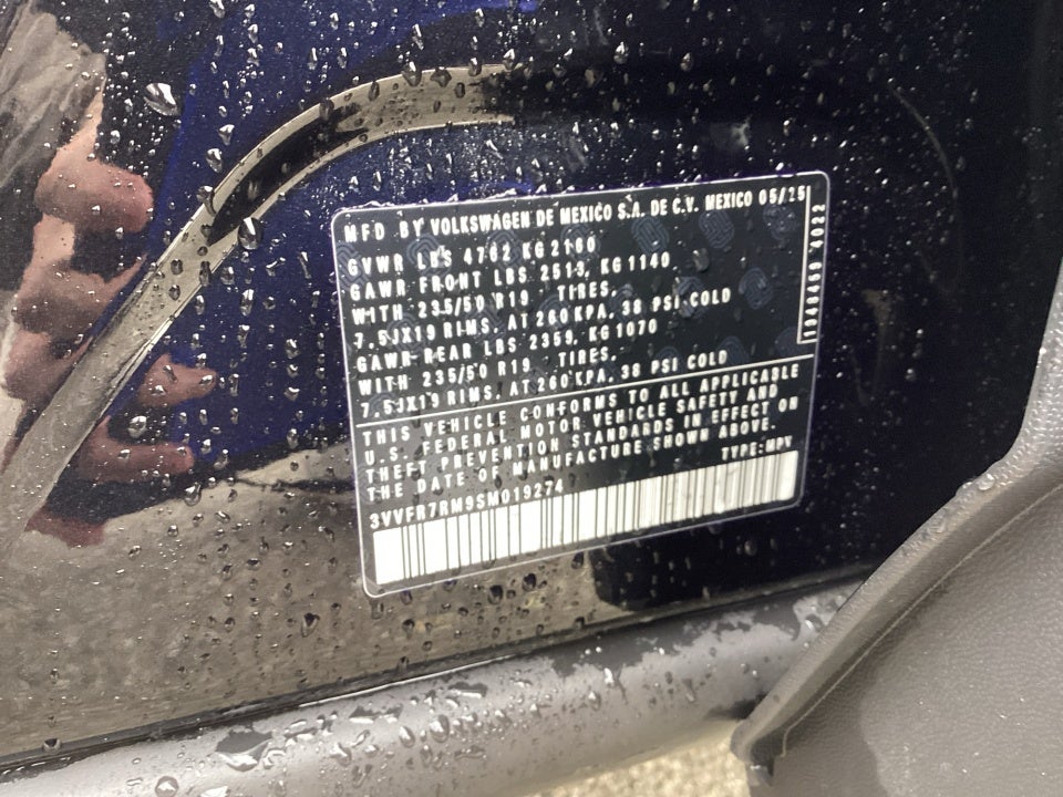 2025 Volkswagen Tiguan 2.0T SE