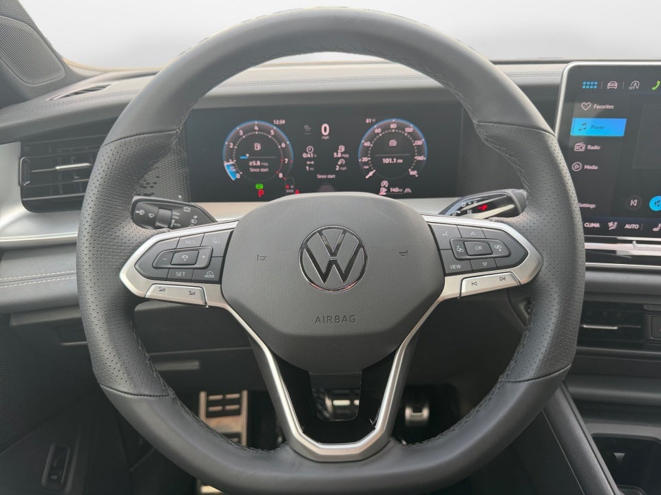 2026 Volkswagen Tiguan SE R-Line Black