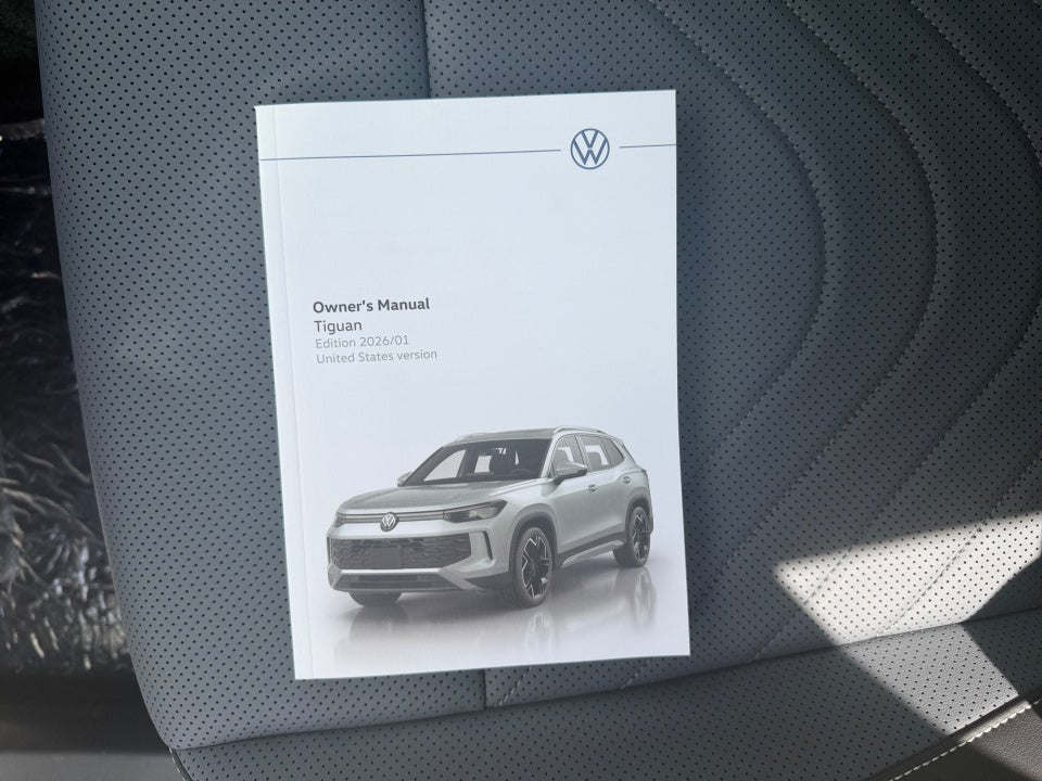 2026 Volkswagen Tiguan SE R-Line Black