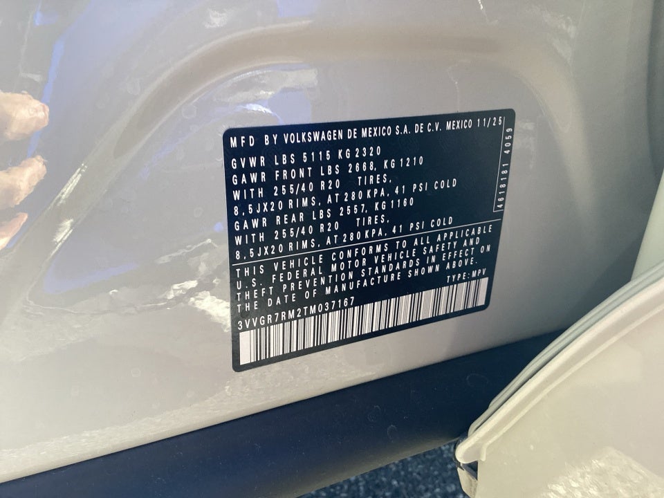 2026 Volkswagen Tiguan SE R-Line Black