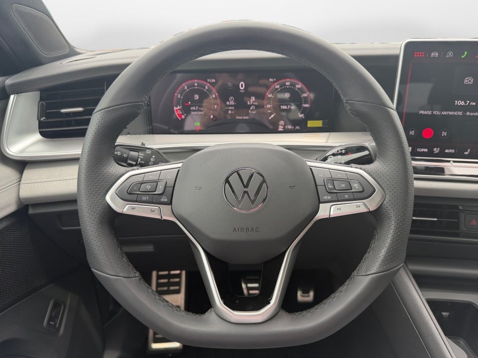 2026 Volkswagen Tiguan SE R-Line Black