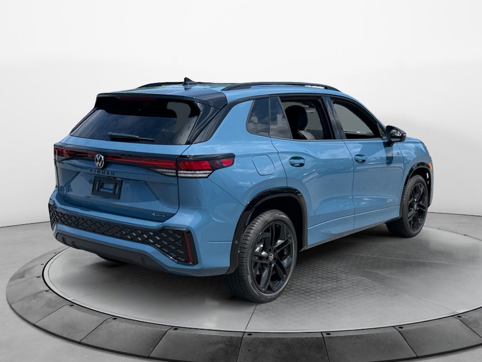 2026 Volkswagen Tiguan SE R-Line Black