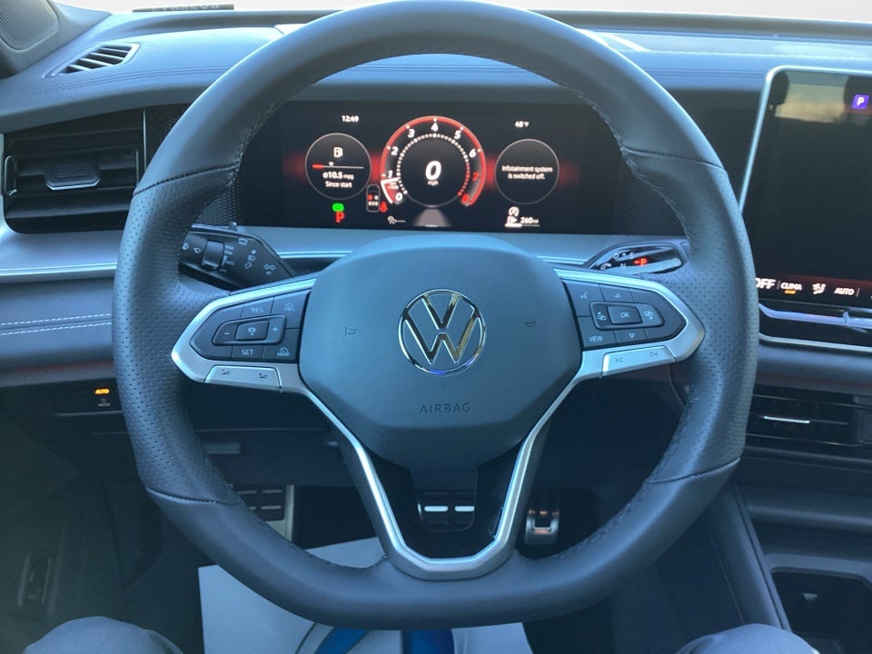 2026 Volkswagen Tiguan SE R-Line Black