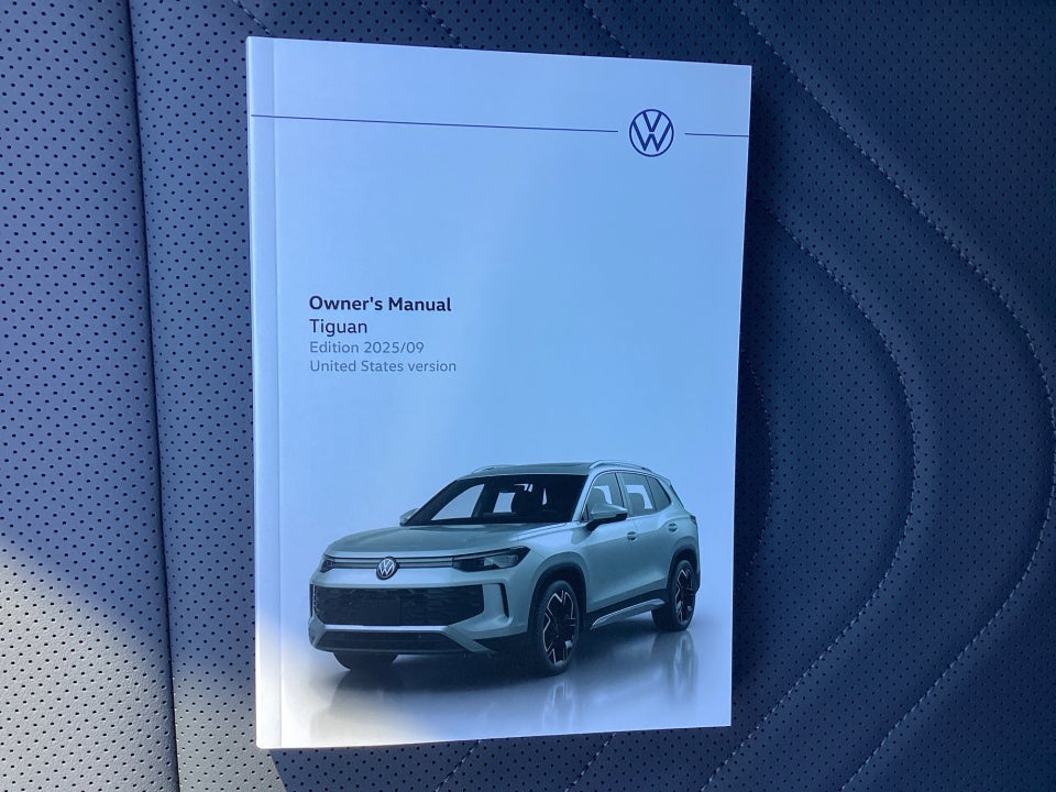 2026 Volkswagen Tiguan SE R-Line Black