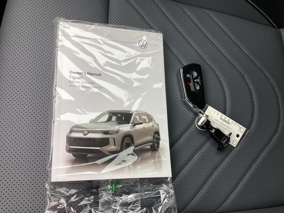 2026 Volkswagen Tiguan SE R-Line Black