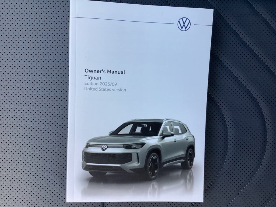 2026 Volkswagen Tiguan SE R-Line Black