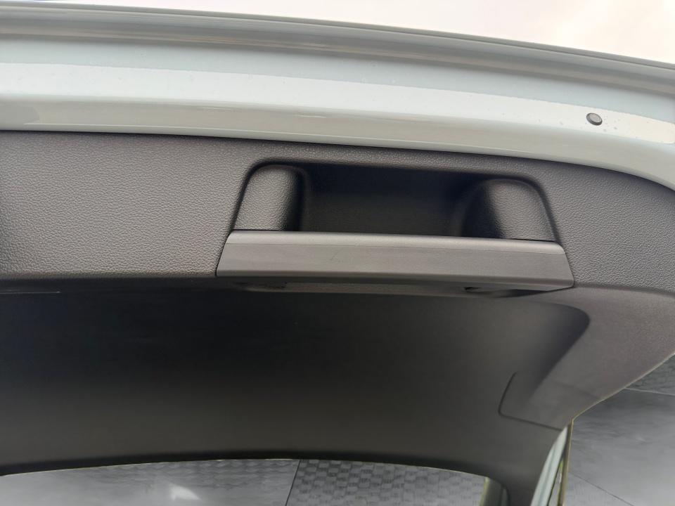 2027 Volkswagen Taos SE