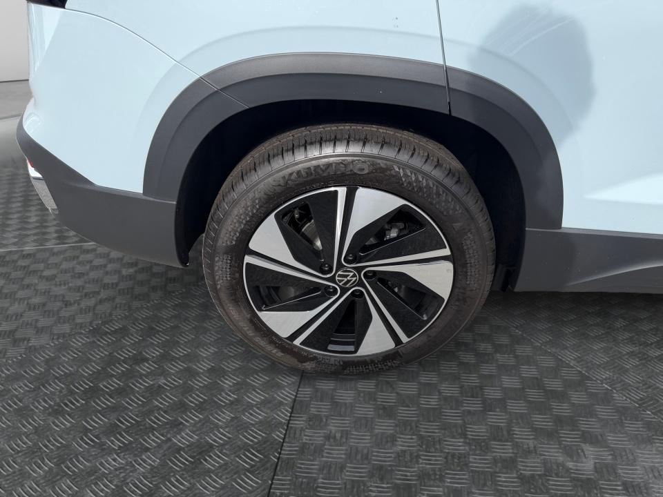 2027 Volkswagen Taos SE