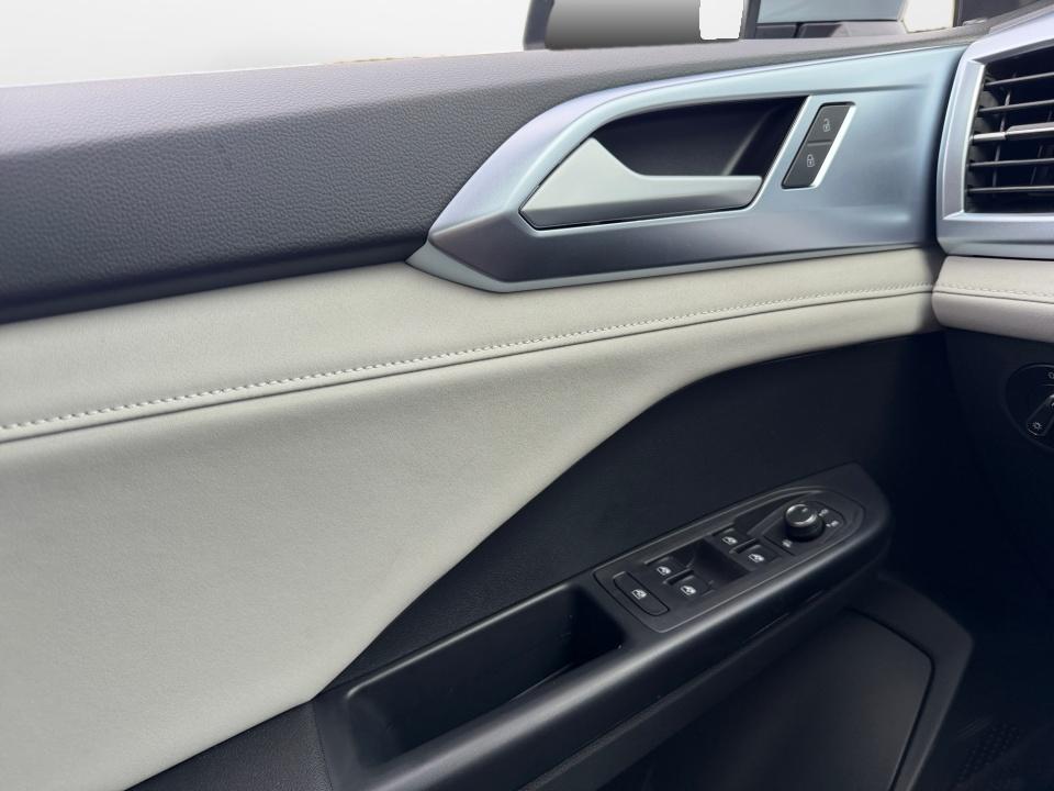 2027 Volkswagen Taos SE