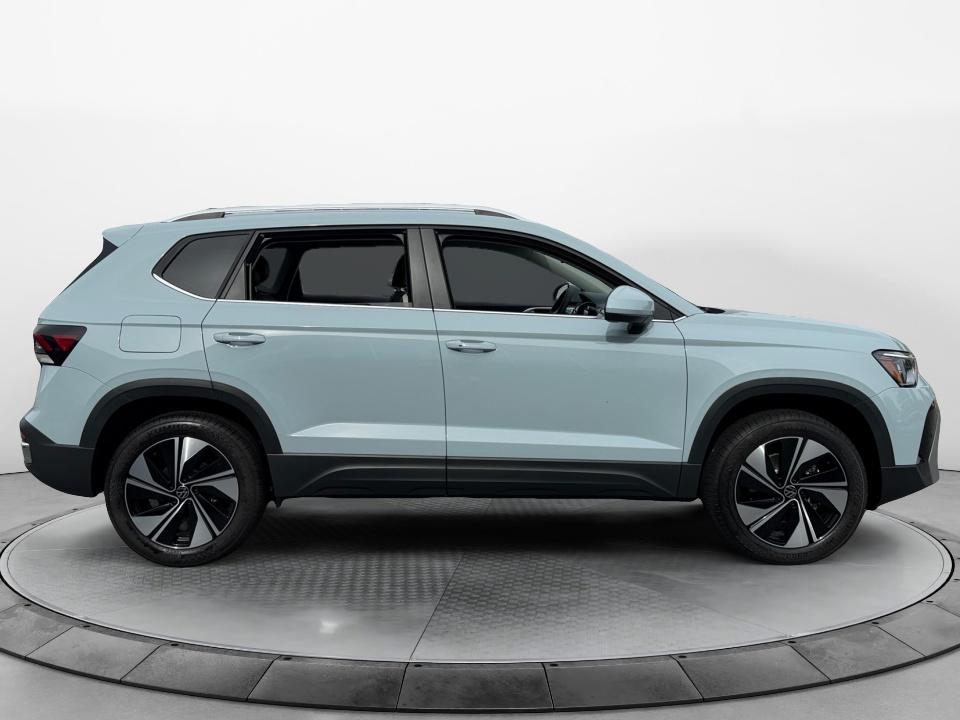 2027 Volkswagen Taos SE