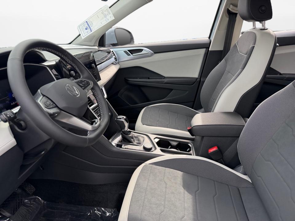 2027 Volkswagen Taos SE