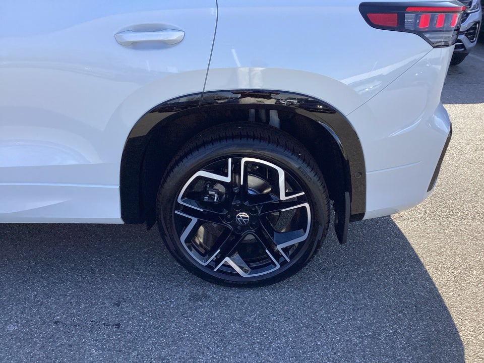 2026 Volkswagen Tiguan SEL R-Line Turbo