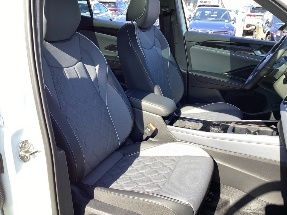 2026 Volkswagen Tiguan SEL R-Line Turbo