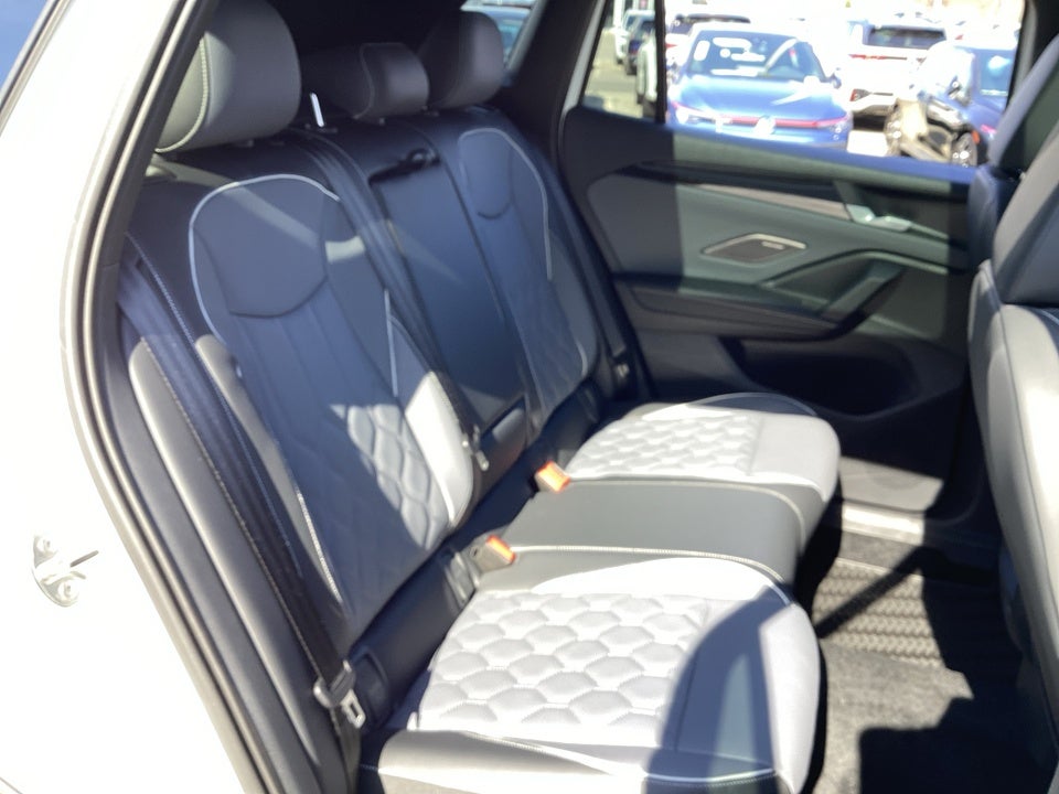 2026 Volkswagen Tiguan SEL R-Line Turbo