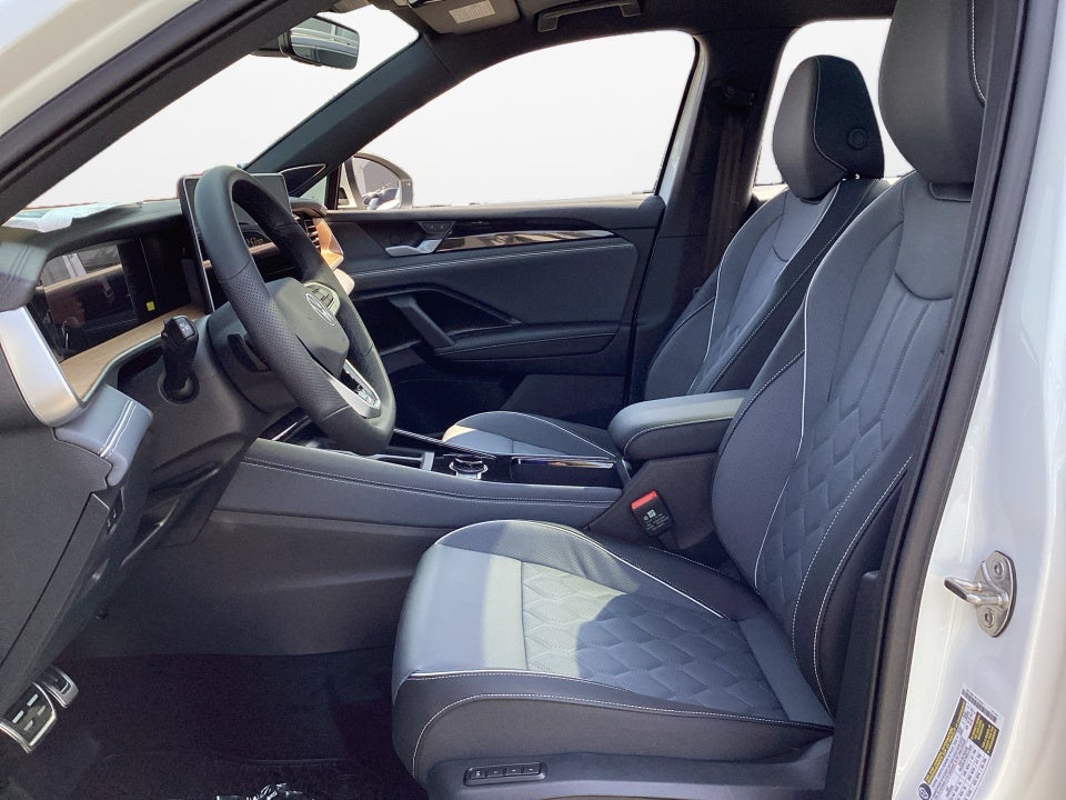 2026 Volkswagen Tiguan SEL R-Line Turbo