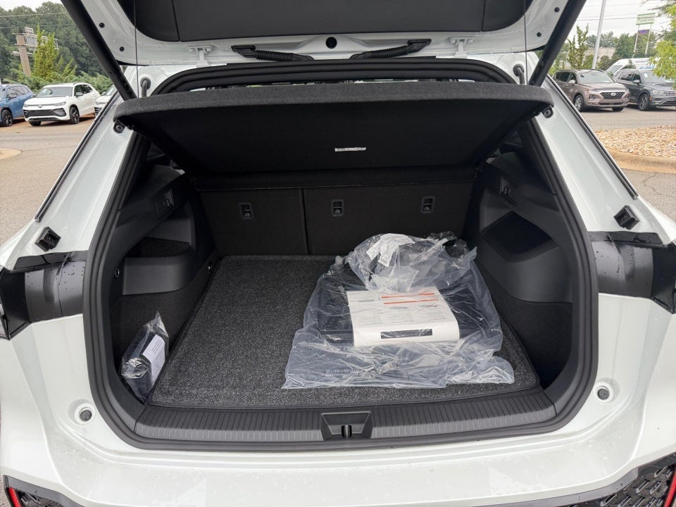 2026 Volkswagen Tiguan SEL R-Line Turbo