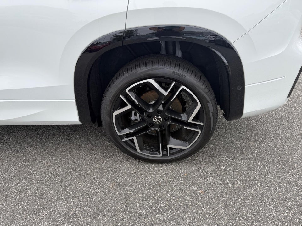 2026 Volkswagen Tiguan SEL R-Line Turbo
