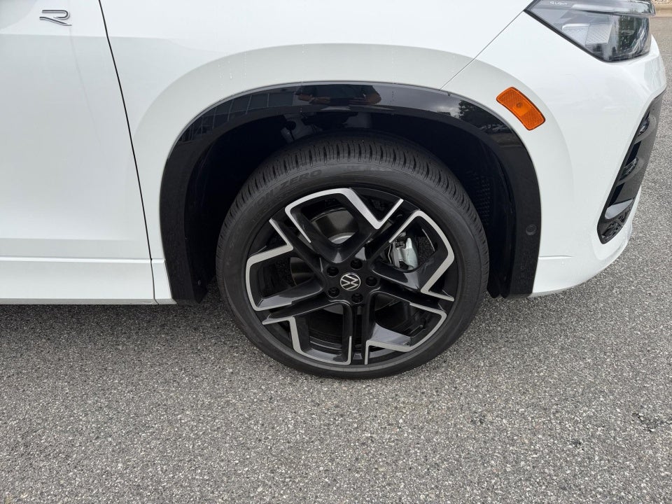 2026 Volkswagen Tiguan SEL R-Line Turbo