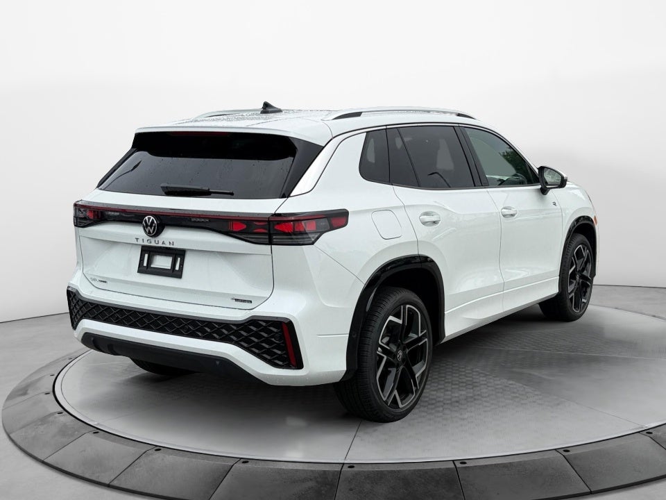 2026 Volkswagen Tiguan SEL R-Line Turbo