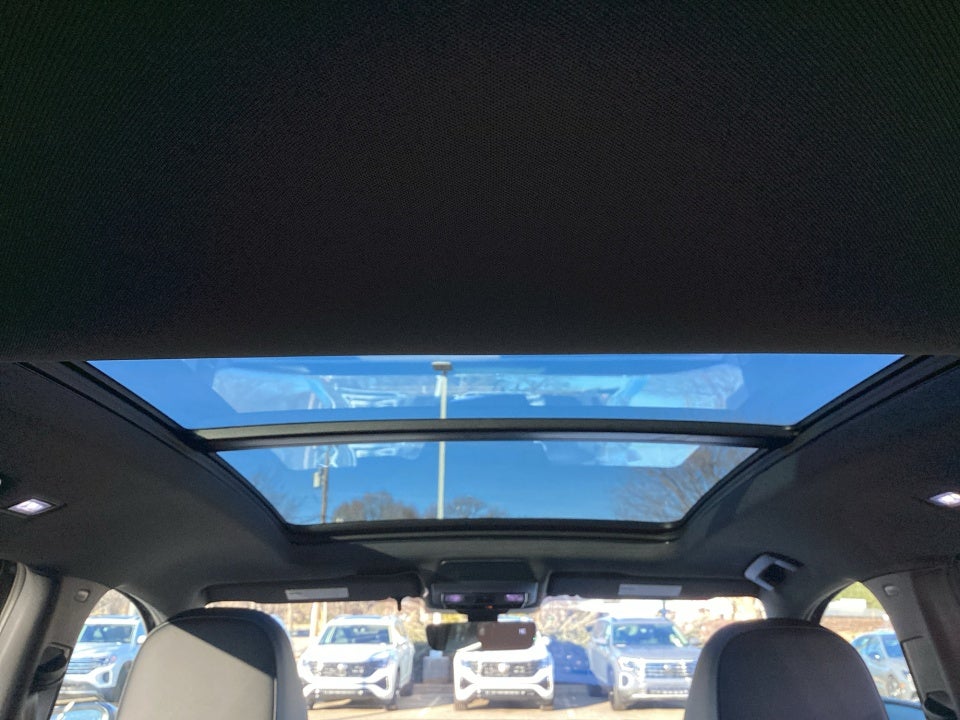 2026 Volkswagen Tiguan SEL R-Line Turbo