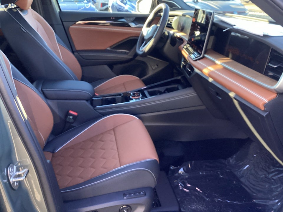 2026 Volkswagen Tiguan SEL R-Line Turbo