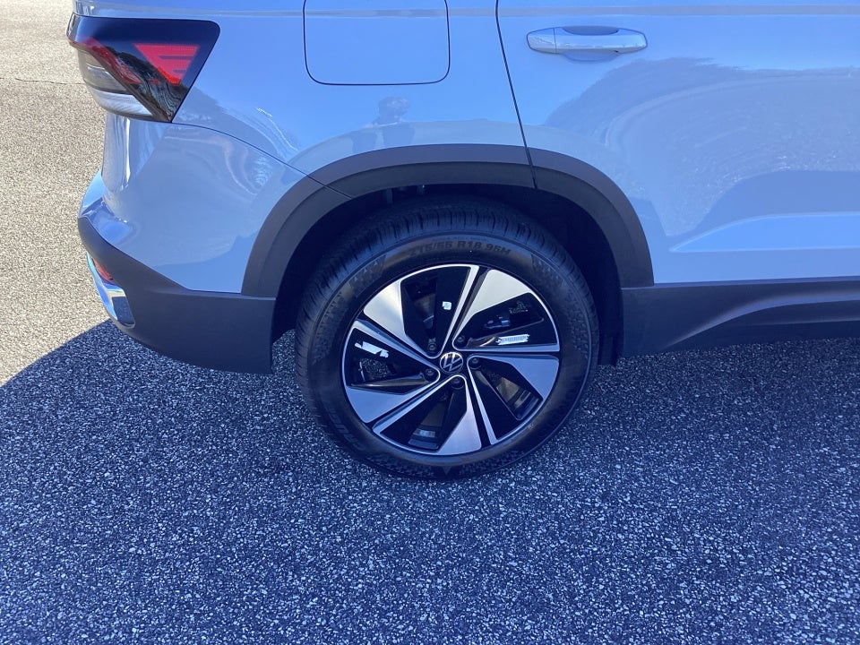 2026 Volkswagen Taos SE