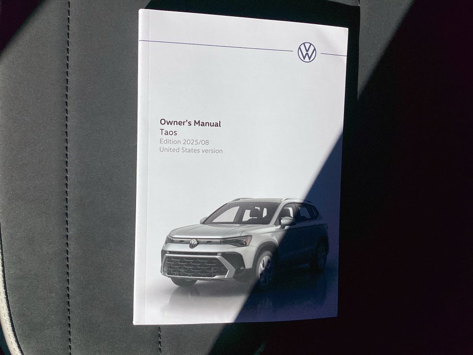 2026 Volkswagen Taos SE